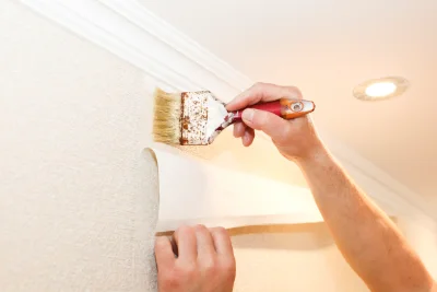Pose de papier peint à la Tessoualle — revêtements muraux et toiles de verre